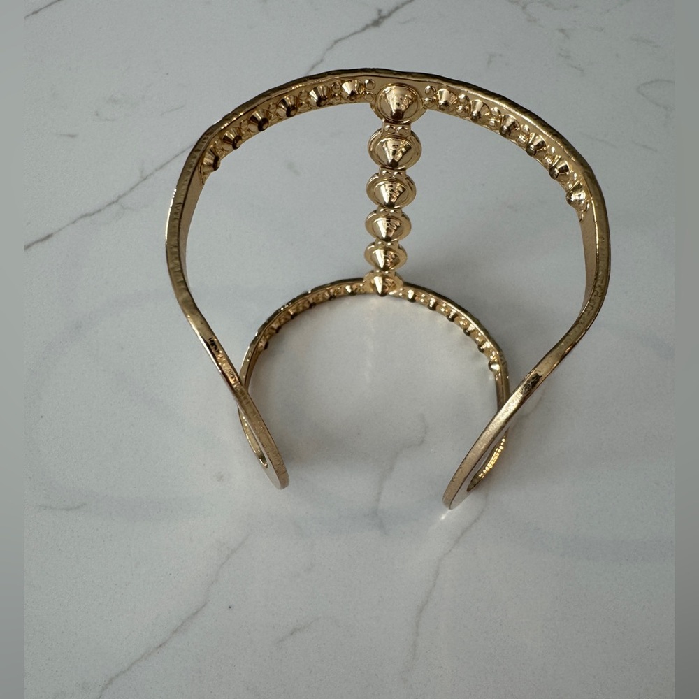 Gold cuff‎ - Picture 3 of 3